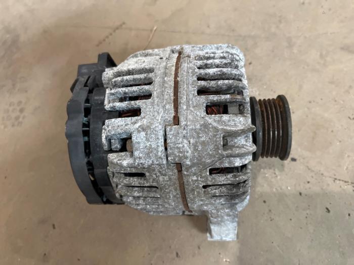 Gebruikte Dynamo Skoda Fabia (6Y2) 1.4i Prijs € 35,00 Margeregeling aangeboden door F. van den Mosselaar autodemontage