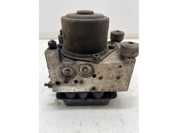 ABS Pomp van een Mazda 6 (GG12/82) 2.0 CiDT HP 16V 2002