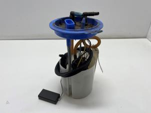 Gebruikte Tank element Pomp Volkswagen Eos (1F7/F8) 1.4 TSI 16V BlueMotion Prijs € 35,00 Margeregeling aangeboden door F. van den Mosselaar autodemontage