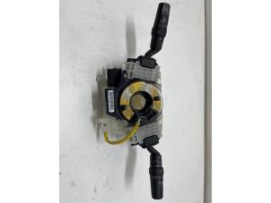 Gebruikte Combischakelaar Stuurkolom Mazda 5 (CR19) 2.0 CiDT 16V High Power Prijs € 25,00 Margeregeling aangeboden door F. van den Mosselaar autodemontage