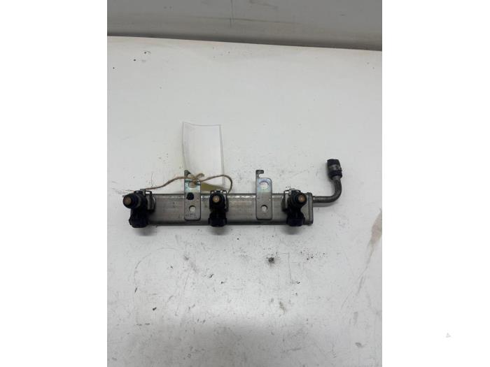 Gebruikte Injector brug Smart Fortwo Coupé (451.3) 1.0 45 KW Prijs € 35,00 Margeregeling aangeboden door F. van den Mosselaar autodemontage