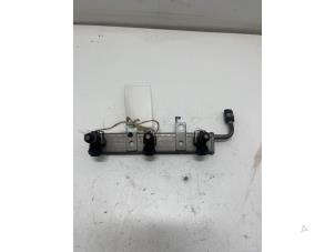 Gebruikte Galerij (Injectie) Smart Fortwo Coupé (451.3) 1.0 45 KW Prijs € 35,00 Margeregeling aangeboden door F. van den Mosselaar autodemontage