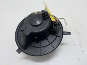 Gebruikte Chaufage Ventilatiemotor Volkswagen Golf V Variant (1K5) 1.4 TSI 140 16V Prijs € 25,00 Margeregeling aangeboden door F. van den Mosselaar autodemontage