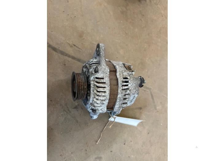 Dynamo Mitsubishi Colt (Z2/Z3), 2004 / 2012 1.3 16V, Hatchback, Benzine, 1.332cc, 70kW (95pk), FWD, 4A90; 135930, 2004-06 / 2012-06, Z23; Z24; Z25; Z33; Z34; Z35 (Gebruikt)