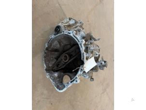 Gebruikte Versnellingsbak Mitsubishi Colt (Z2/Z3) 1.3 16V Prijs € 125,00 Margeregeling aangeboden door F. van den Mosselaar autodemontage