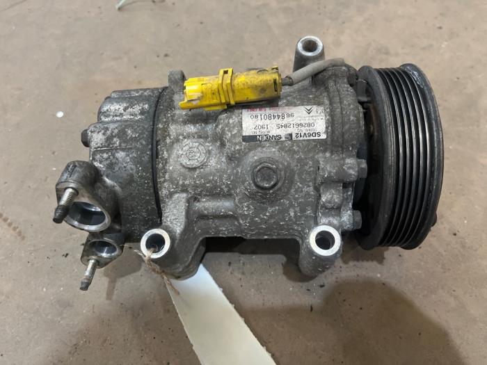 Gebruikte Aircopomp Peugeot 206+ (2L/M) 1.1 XR,XS Prijs € 75,00 Margeregeling aangeboden door F. van den Mosselaar autodemontage
