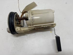 Gebruikte Tank element Pomp Volkswagen Golf IV (1J1) 1.6 16V Prijs € 35,00 Margeregeling aangeboden door F. van den Mosselaar autodemontage