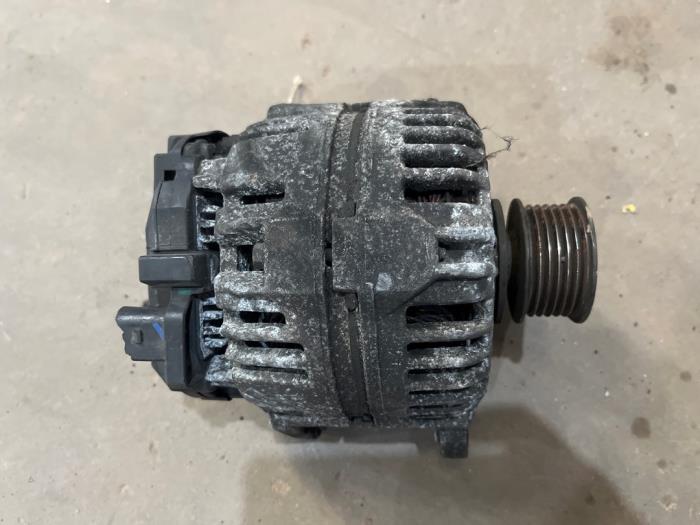 Gebruikte Dynamo Volkswagen Golf IV (1J1) 1.6 16V Prijs € 35,00 Margeregeling aangeboden door F. van den Mosselaar autodemontage
