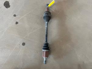 Gebruikte Aandrijfas links-voor Kia Pro cee'd (EDB3) 1.4 CVVT 16V Prijs € 35,00 Margeregeling aangeboden door F. van den Mosselaar autodemontage