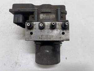 Gebruikte ABS Pomp Audi A4 Avant (B7) 3.0 TDI V6 24V Prijs € 55,00 Margeregeling aangeboden door F. van den Mosselaar autodemontage