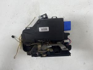 Gebruikte Slotmechaniek Portier 4Deurs rechts-voor Seat Altea (5P1) 1.6 Prijs € 9,99 Margeregeling aangeboden door F. van den Mosselaar autodemontage