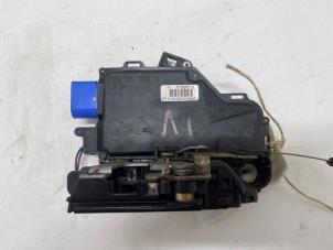 Gebruikte Slotmechaniek Portier 4Deurs links-voor Seat Altea (5P1) 1.6 Prijs € 9,99 Margeregeling aangeboden door F. van den Mosselaar autodemontage