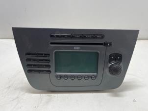 Gebruikte Radio CD Speler Seat Altea (5P1) 1.9 TDI Prijs € 50,00 Margeregeling aangeboden door F. van den Mosselaar autodemontage