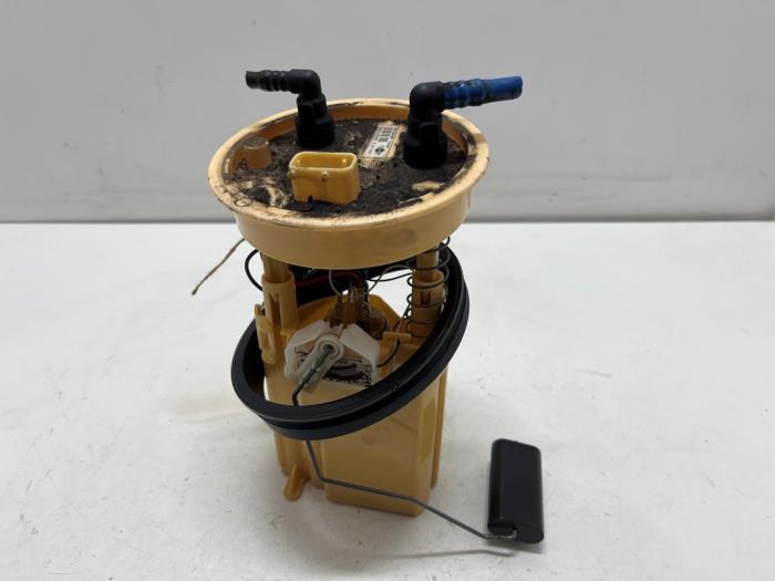 Gebruikte Tank element Pomp Mini Clubman (R55) 2.0 Cooper SD 16V Prijs € 35,00 Margeregeling aangeboden door F. van den Mosselaar autodemontage