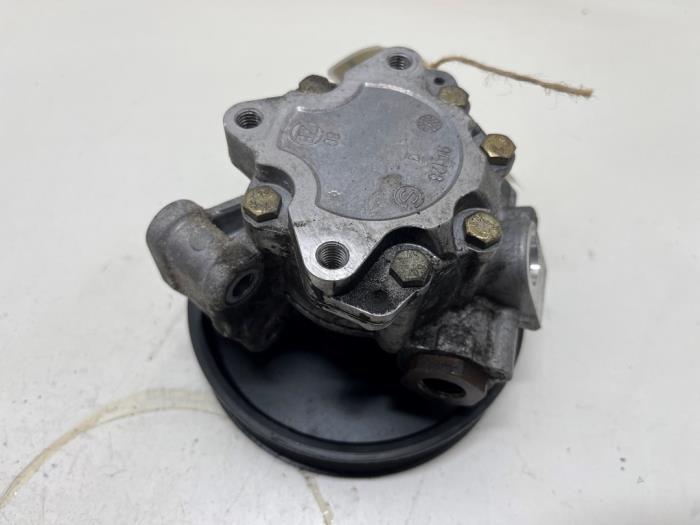 Gebruikte Stuurpomp Mercedes C (W203) 1.8 C-180K 16V Prijs € 35,00 Margeregeling aangeboden door F. van den Mosselaar autodemontage