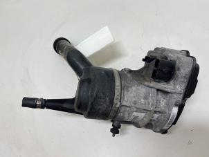 Gebruikte Stuurbekrachtiging Pomp Peugeot 308 SW (4E/H) 1.6 HDi 16V FAP Prijs € 70,00 Margeregeling aangeboden door F. van den Mosselaar autodemontage