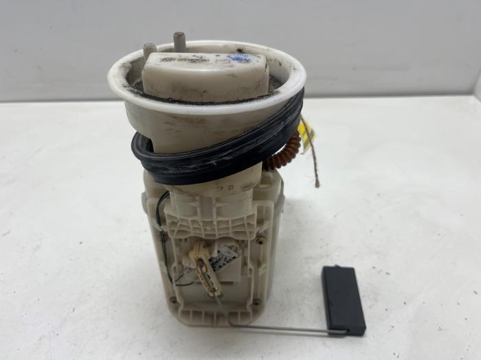 Gebruikte Brandstofpomp Elektrisch Seat Ibiza III (6L1) 1.2 12V Prijs € 35,00 Margeregeling aangeboden door F. van den Mosselaar autodemontage