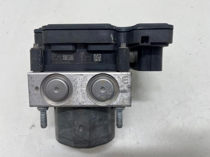 ABS Pomp van een Audi A1 (8X1/8XK) 1.4 TFSI 16V 122 2013
