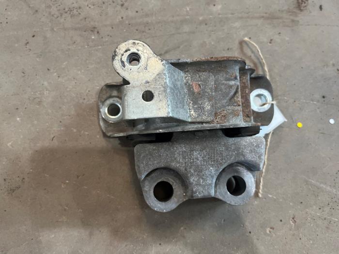 Gebruikte Motorsteun Alfa Romeo MiTo (955) 1.4 Turbo Multi Air 16V Prijs € 15,00 Margeregeling aangeboden door F. van den Mosselaar autodemontage