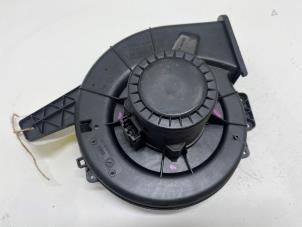Gebruikte Kachel Ventilatiemotor Volkswagen Polo IV (9N1/2/3) 1.2 Prijs € 25,00 Margeregeling aangeboden door F. van den Mosselaar autodemontage