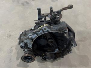 Gebruikte Versnellingsbak Volkswagen Polo IV (9N1/2/3) 1.2 12V Prijs € 125,00 Margeregeling aangeboden door F. van den Mosselaar autodemontage