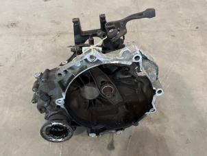 Gebruikte Versnellingsbak Volkswagen Polo IV (9N1/2/3) 1.4 16V Prijs € 125,00 Margeregeling aangeboden door F. van den Mosselaar autodemontage