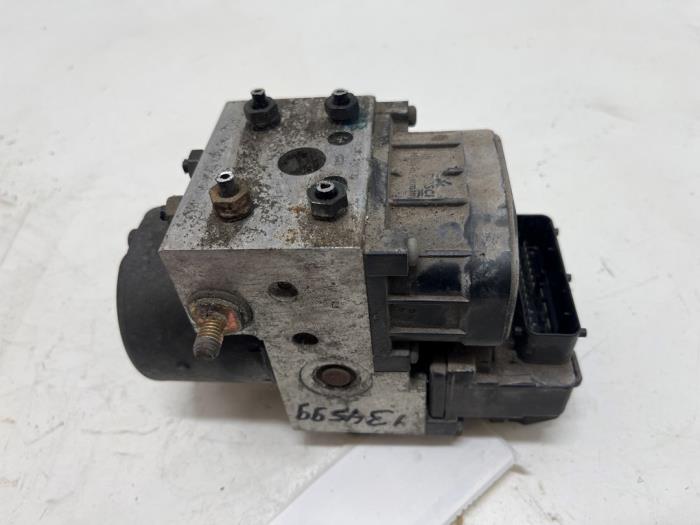 Gebruikte ABS Pomp Citroen Berlingo 2.0 HDi 90 Prijs € 35,00 Margeregeling aangeboden door F. van den Mosselaar autodemontage