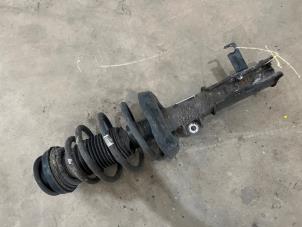 Gebruikte Schokdemperpoot rechts-voor Opel Insignia Sports Tourer 2.0 CDTI 16V 130 ecoFLEX Prijs € 50,00 Margeregeling aangeboden door F. van den Mosselaar autodemontage