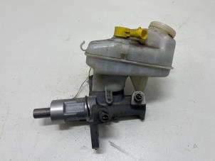 Gebruikte Hoofdremcilinder Opel Insignia Sports Tourer 2.0 CDTI 16V 130 ecoFLEX Prijs € 15,00 Margeregeling aangeboden door F. van den Mosselaar autodemontage