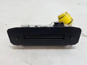 Gebruikte Display Interieur Peugeot 206 (2A/C/H/J/S) 1.1 XN,XR Prijs € 10,00 Margeregeling aangeboden door F. van den Mosselaar autodemontage