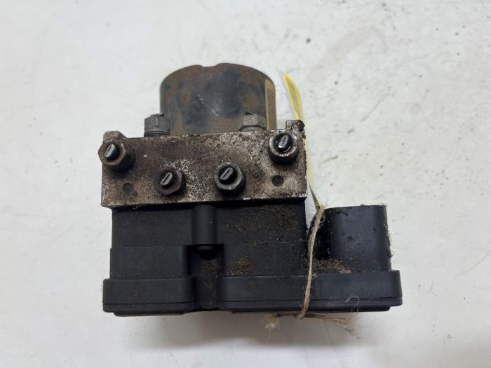 Gebruikte ABS Pomp Peugeot 207/207+ (WA/WC/WM) 1.4 16V VTi Prijs € 30,00 Margeregeling aangeboden door F. van den Mosselaar autodemontage