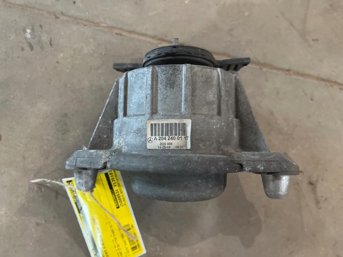 Gebruikte Motorrubber Mercedes E (W212) E-250 CGI 16V BlueEfficiency Prijs € 20,00 Margeregeling aangeboden door F. van den Mosselaar autodemontage
