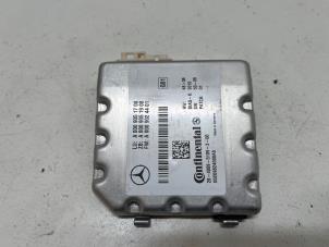 Gebruikte Camera voorzijde Mercedes E (W212) E-250 CGI 16V BlueEfficiency Prijs € 50,00 Margeregeling aangeboden door F. van den Mosselaar autodemontage