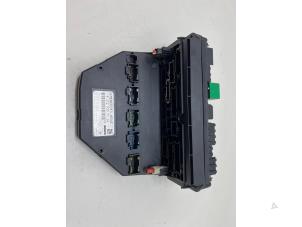 Gebruikte Comfort Module Mercedes E (W212) E-250 CGI 16V BlueEfficiency Prijs € 75,00 Margeregeling aangeboden door F. van den Mosselaar autodemontage