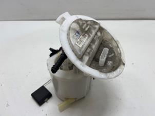 Gebruikte Tank element Pomp Mercedes E (W212) E-250 CGI 16V BlueEfficiency Prijs € 45,00 Margeregeling aangeboden door F. van den Mosselaar autodemontage