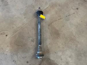 Gebruikte Cardanas rechts-voor (VWA) Volkswagen Touran (1T1/T2) 2.0 TDI 16V 140 Prijs € 50,00 Margeregeling aangeboden door F. van den Mosselaar autodemontage