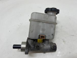 Gebruikte Hoofdremcilinder Hyundai Santa Fe II (CM) 2.2 CRDi 16V 4x2 Prijs € 20,00 Margeregeling aangeboden door F. van den Mosselaar autodemontage