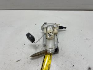 Gebruikte Tank element Pomp Nissan Pixo (D31S) 1.0 12V Prijs € 35,00 Margeregeling aangeboden door F. van den Mosselaar autodemontage