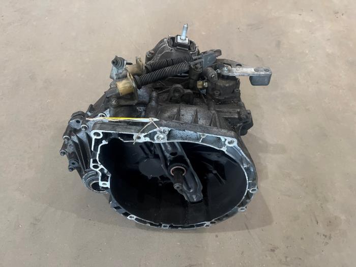 Gebruikte Versnellingsbak Mini Clubman (R55) 1.6 16V Cooper S Prijs € 200,00 Margeregeling aangeboden door F. van den Mosselaar autodemontage
