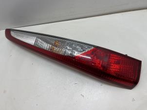 Gebruikte Achterlicht links Mitsubishi Lancer Wagon (CS/CT) 1.6 16V Prijs € 25,00 Margeregeling aangeboden door F. van den Mosselaar autodemontage