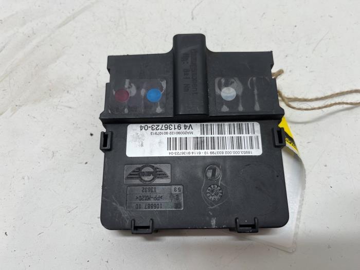 Gebruikte Stroomverdeler Mini Clubman (R55) 1.6 16V Cooper S Prijs € 15,00 Margeregeling aangeboden door F. van den Mosselaar autodemontage