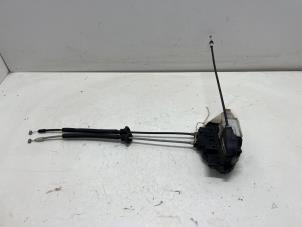 Gebruikte Portierslot Mechaniek 4Deurs links-achter Hyundai i30 (FD) 1.6 CVVT 16V Prijs € 25,00 Margeregeling aangeboden door F. van den Mosselaar autodemontage
