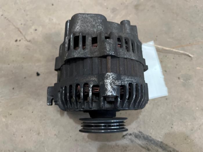 Gebruikte Dynamo Renault Clio II (BB/CB) 1.2 Prijs € 25,00 Margeregeling aangeboden door F. van den Mosselaar autodemontage