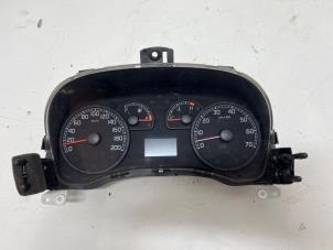 Gebruikte Kilometerteller KM Fiat Doblo Cargo (223) 1.3 JTD 16V Multijet Prijs € 25,00 Margeregeling aangeboden door F. van den Mosselaar autodemontage