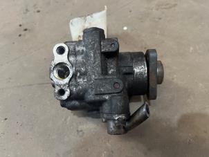 Gebruikte Stuurbekrachtiging Pomp Volkswagen Transporter T5 2.0 TDI DRF Prijs € 35,00 Margeregeling aangeboden door F. van den Mosselaar autodemontage