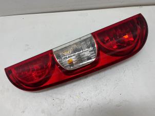 Gebruikte Achterlicht links Fiat Doblo Cargo (223) 1.3 D 16V Multijet Prijs € 25,00 Margeregeling aangeboden door F. van den Mosselaar autodemontage