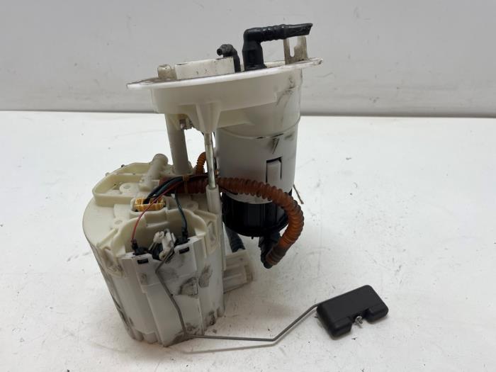 Gebruikte Tank element Pomp Audi A4 Avant (B8) 1.8 TFSI 16V Prijs € 35,00 Margeregeling aangeboden door F. van den Mosselaar autodemontage