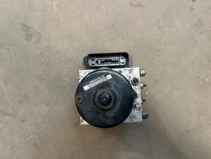 Gebruikte ABS Pomp Opel Zafira (M75) 2.2 16V Direct Ecotec Prijs € 20,00 Margeregeling aangeboden door F. van den Mosselaar autodemontage