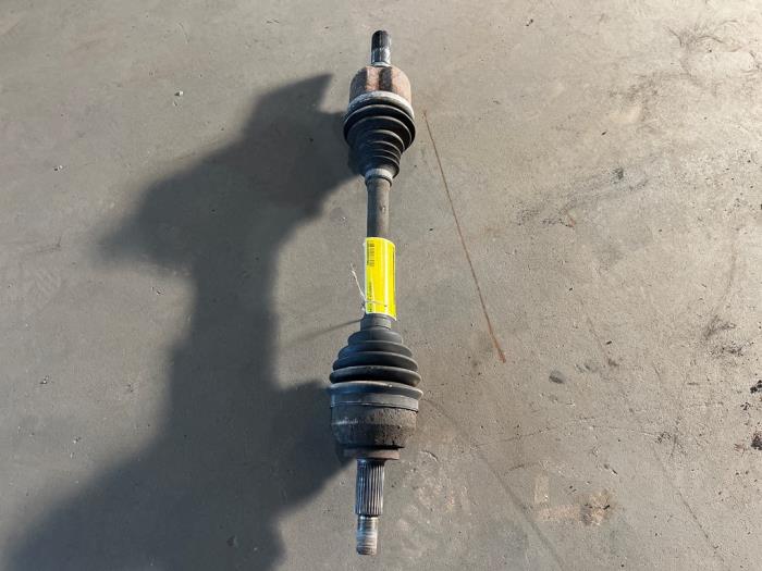 Gebruikte Steekas links-voor Opel Vivaro 1.6 CDTI 95 Euro 6 Prijs € 45,00 Margeregeling aangeboden door F. van den Mosselaar autodemontage