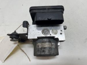 Gebruikte ABS Pomp Opel Vivaro 1.6 CDTI 95 Euro 6 Prijs € 65,00 Margeregeling aangeboden door F. van den Mosselaar autodemontage